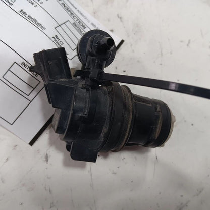 Kia Soul Windshield Washer Wash Fluid Reservoir Motor Pump Electric  2017 2018 2