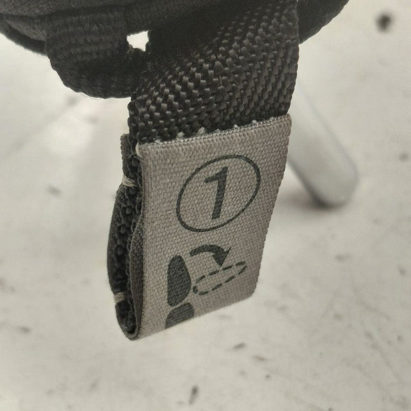 Mitsubishi Outlander   Seat Headrest Rear Back Seat Head Rest  2018 20