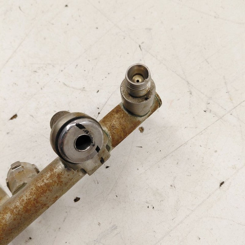 Cadillac XTS Passenger Right Fuel Rail Injection Injector Mount Bar 20