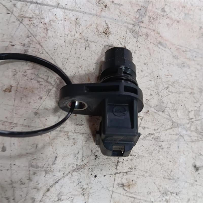 Mazda CX-3 Camshaft Cam Shaft Position Sensor  2016 2017 2018 OEM