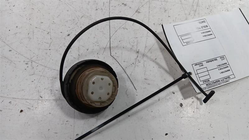 Chevy Traverse Gas Tank Fuel Cap  2010 2011 2012 2013