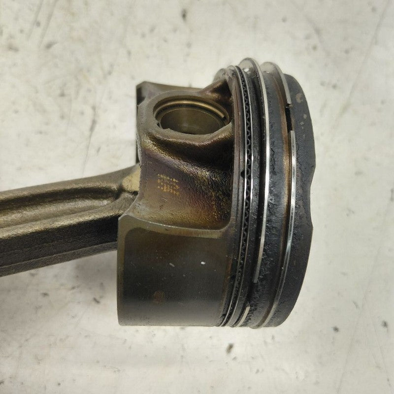 Volvo S60 Single Piston With Connecting Rod   2.0 2018 2017 2016