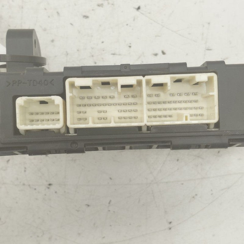 Temperature Control Module Fits 16-20 Lexus IS300
