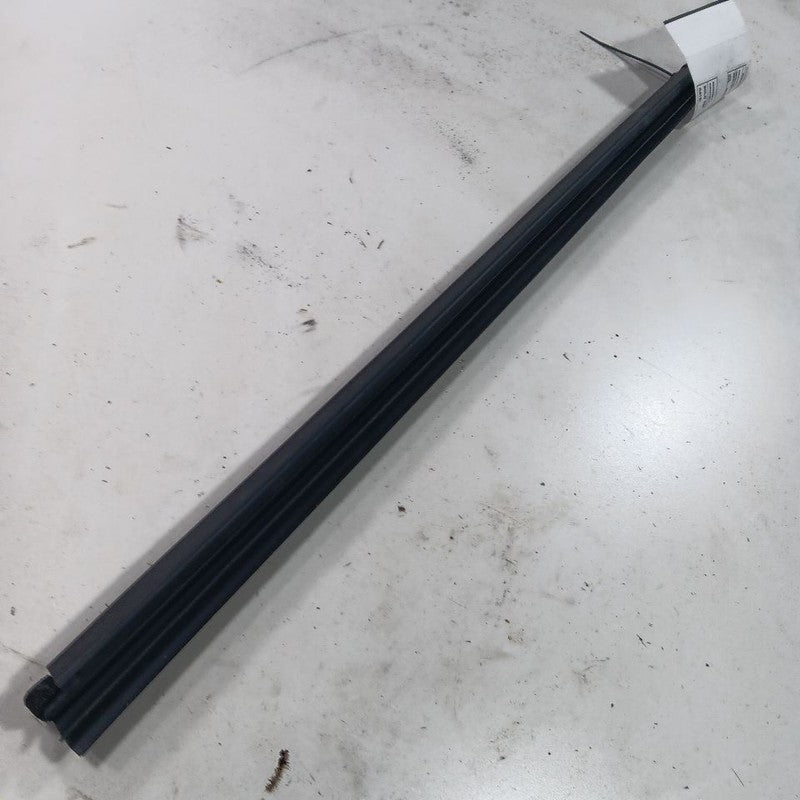 Nissan Altima Right Front Weather Strip Interior 2023 2022 2021 2020 2