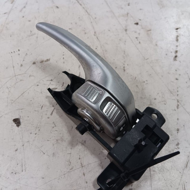 Jeep Renegade Door Handle Left Driver Front Interior Inside 2023 2022 2021 2020