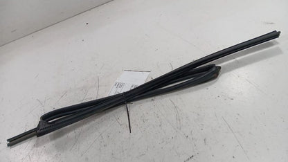 Subaru Impreza Door Glass Window Seal Rubber Right Passenger Rear Back
