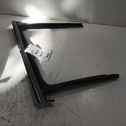 Jeep Compass Door Glass Window Seal Rubber Right Passenger Rear Back  