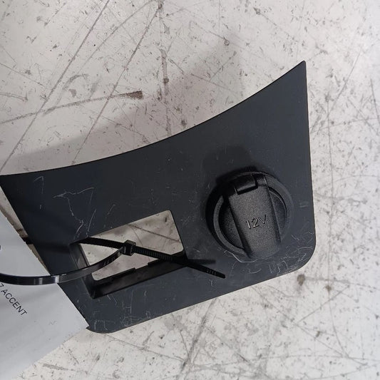 Hyundai Accent 12V Power Port Socket 2014 2015 2016 2016 2017