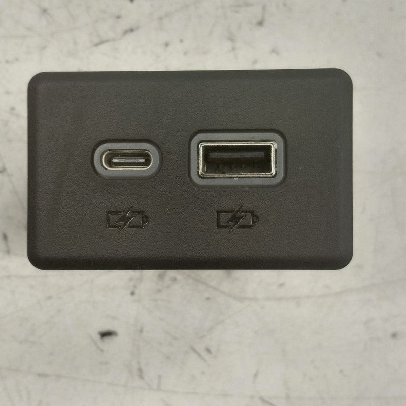 Buick Encore GX USB Plug In Hub Port  2022 2023 2024 2025