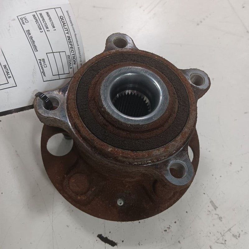 Chevy Trailblazer Passenger Right Rear Spindle Knuckle Bearing Hub  2021 2022 