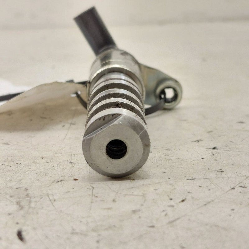 Cadillac CT6 Variable Timing Gear Oil Control Valve Solenoid Cylinder 