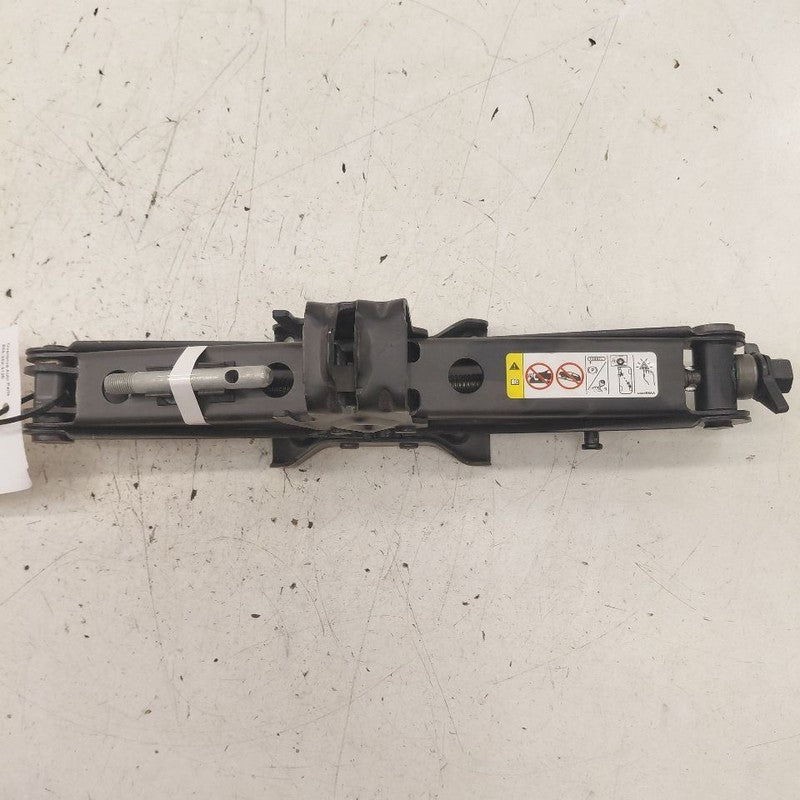 Jeep Cherokee Spare Tire Changing Jack  2019 2020 2021