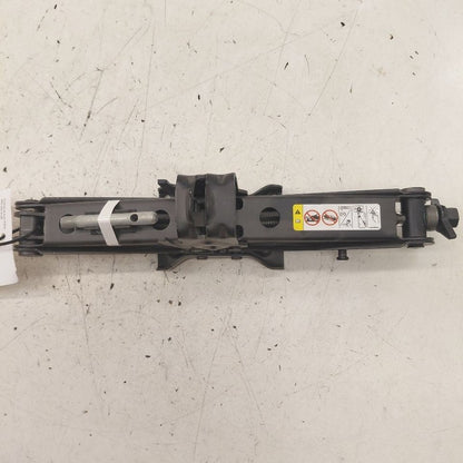 Jeep Cherokee Spare Tire Changing Jack  2019 2020 2021
