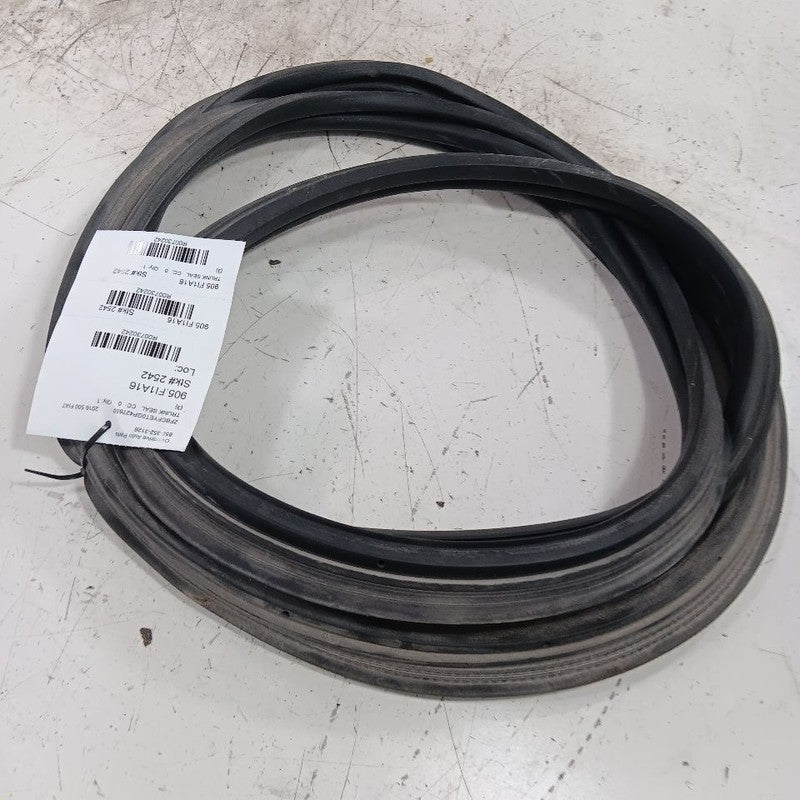 Fiat 500 Trunk Lid Hatch Door Rear Back Rubber Seal  2016 2017 OEM