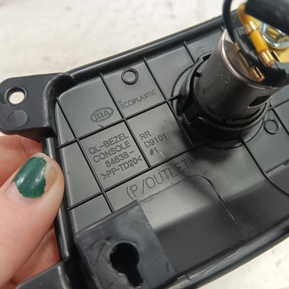Kia Sportage 12V Power Port Socket  2022 2021 2020 2019 2018 OEM