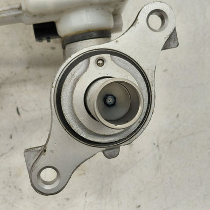 Brake Master Cylinder Fits 12-19 Nissan Versa