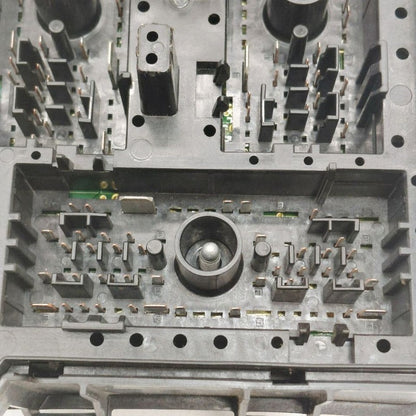 Fuse Box Engine Opt L3T Fits 20-24 Buick Encore GX 853021
