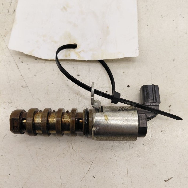 Honda CR-V Variable Timing Gear Oil Control Valve Solenoid Cylinder He
