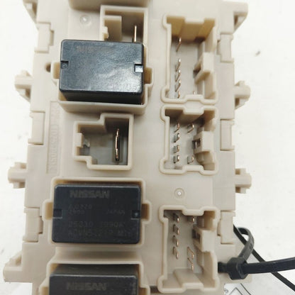 Nissan Rogue Cabin Fuse Box Interior Inner Under Dash  2017 2018 2019 