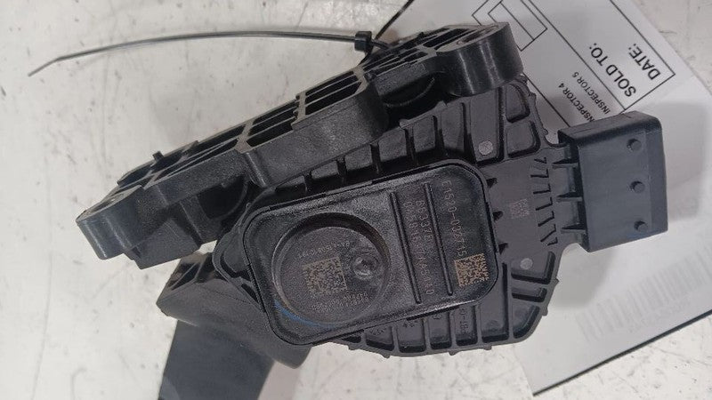 Chrysler 200 Gas Pedal  2015 2016 2017