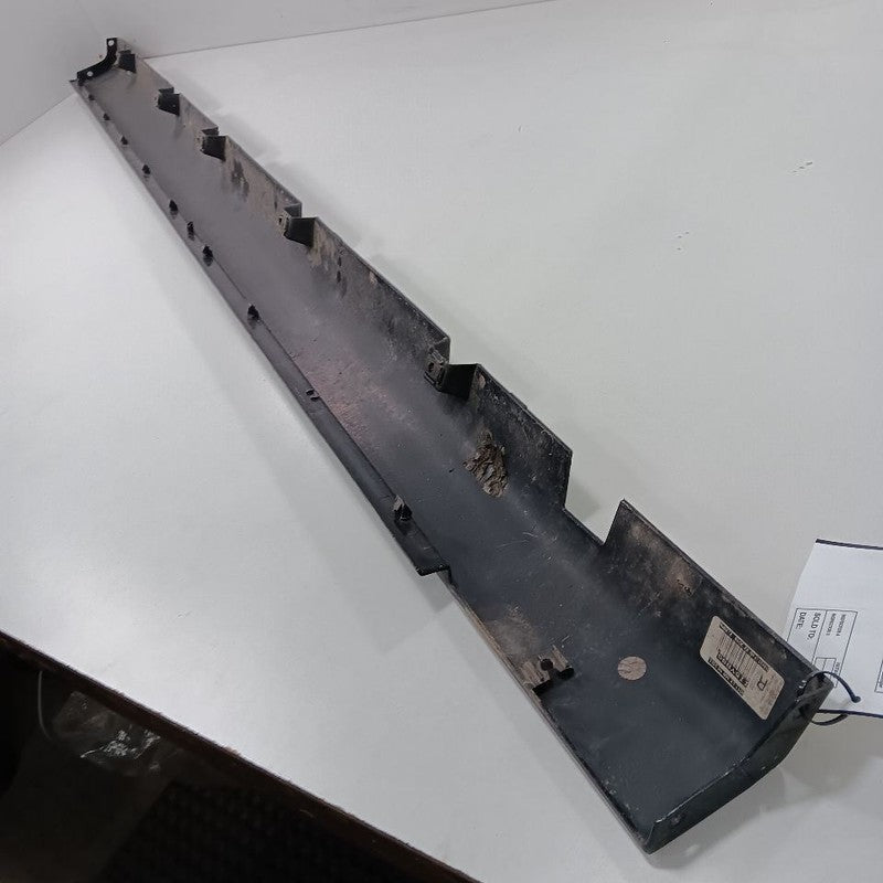 Chrysler 300 Rocker Panel Trim Cover Molding Skirt Right Passenger Side 2016