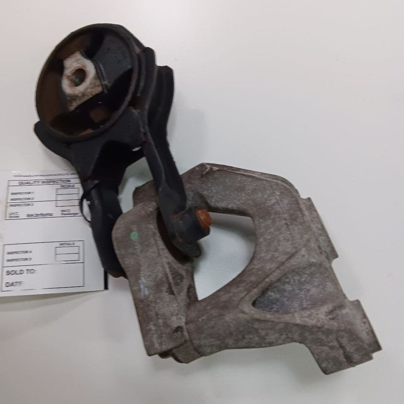 Mazda CX-3 2.0 Engine Motor Mount Rear Back  2016 2017 2018 OEM
