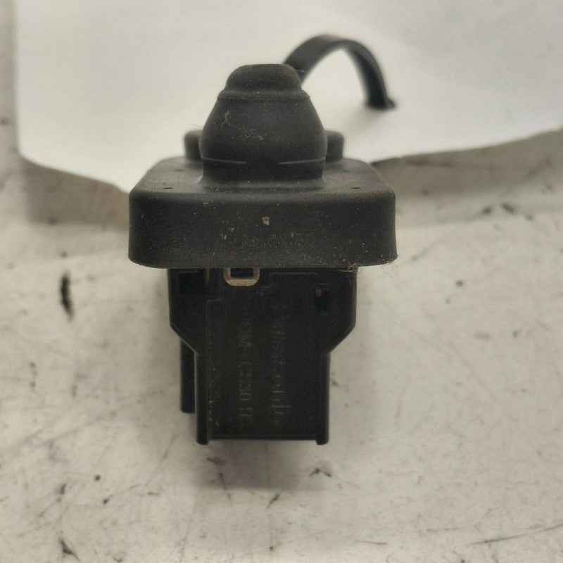 Nissan Versa Note Door Ajar Switch Door Open Dome Light Switch  2019 2