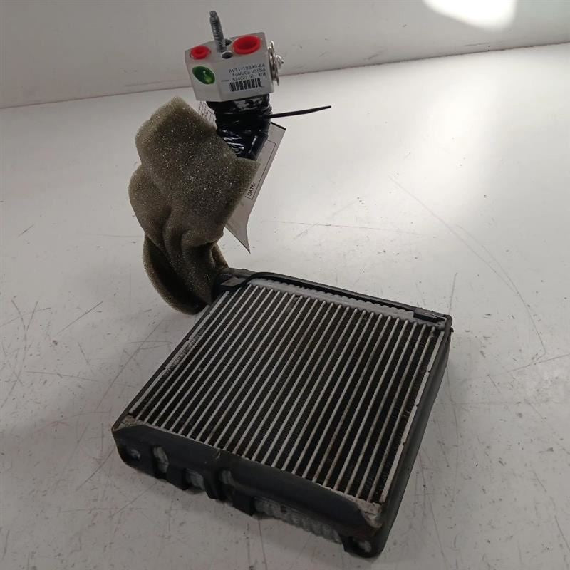 D2BZ19860B Air Conditioning AC Evaporator Fits 18-19 Ford Fiesta
