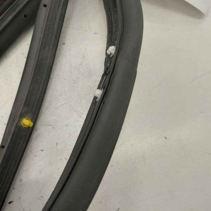 Nissan Versa Note On Door Seal Rubber Right Passenger Front  2019 2018