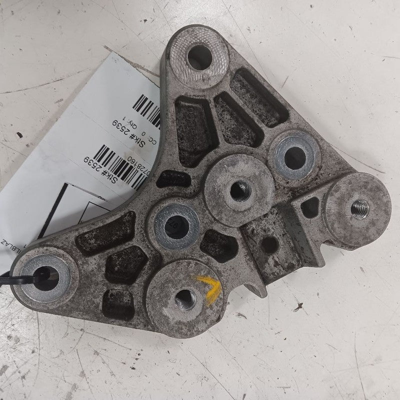 Chevy Trailblazer Engine Motor Mount Bracket Left Driver  2021 2022 2023 2024 