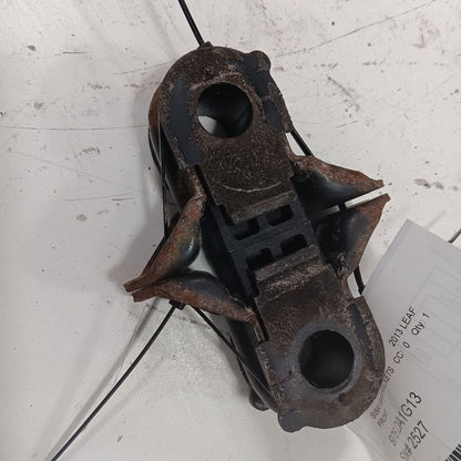 Nissan LEAF Front Sway Bar Bushing Mounting Bracket  2013 2014 2015 20