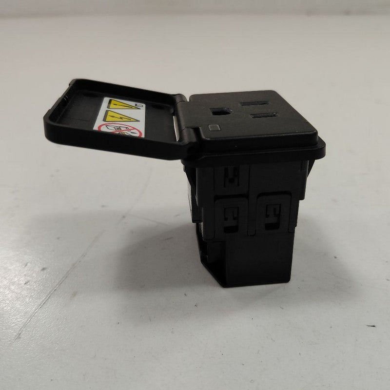 Grand Cherokee 115V 150W Power Port Socket {56046934AA} 2017 2018 2019 2020