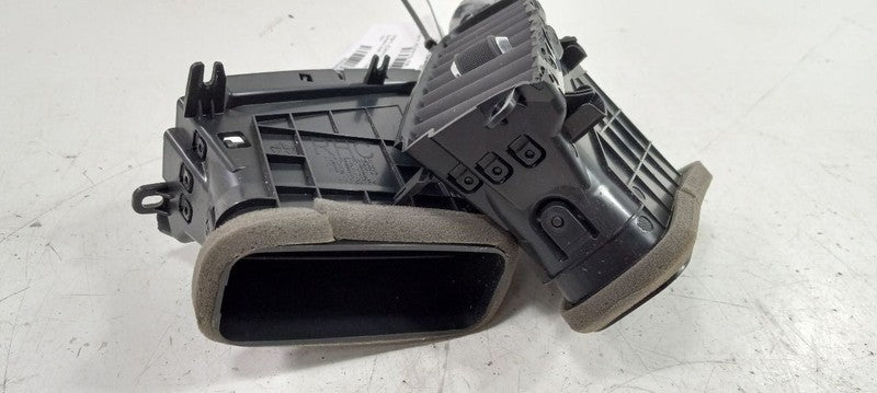 Chrysler 200 Dash Air Vent Center Middle 2015 2016 2017 OEM