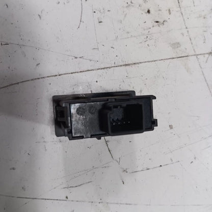 Fiat 500 USB Plug In Hub Port 2017 2016 2015 2014 2013 2012 OEM