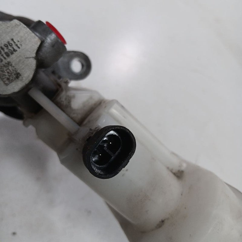 Brake Master Cylinder Fits 15-18 RENEGADE OEM