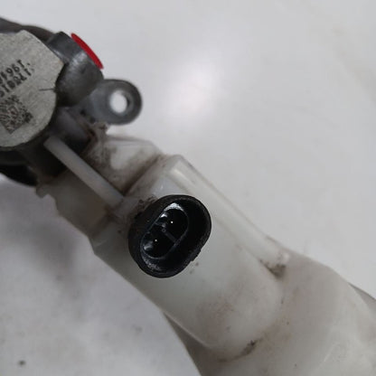 Brake Master Cylinder Fits 15-18 RENEGADE OEM