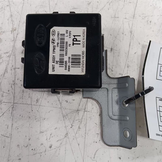 TPMS Control Module Suspension Right Hand Dash TPMS Fits 12-13 VELOSTE