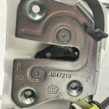 Mitsubishi Outlander   Door Latch Lock Right Passenger Rear  2018 2017