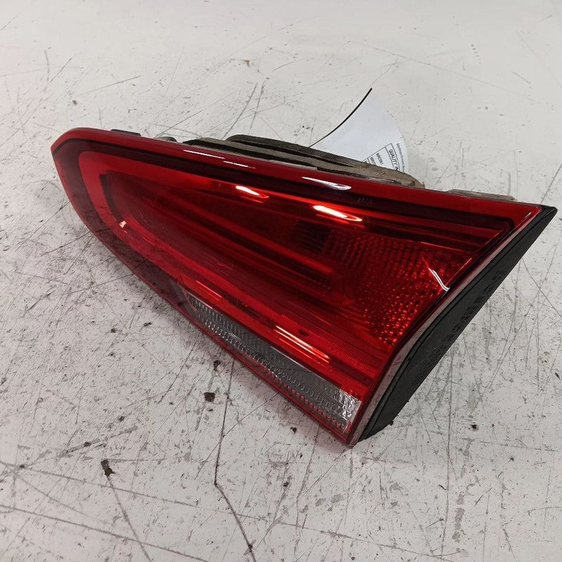Passenger Right Tail Light Brake Lamp Incandescent Sedan Fits 17-18 Kia Forte