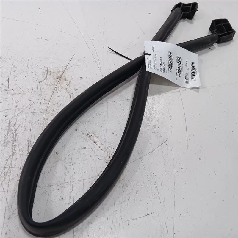 Buick Encore Cowl Vent Panel Hood Rubber Seal  2018 2019 2020 OEM