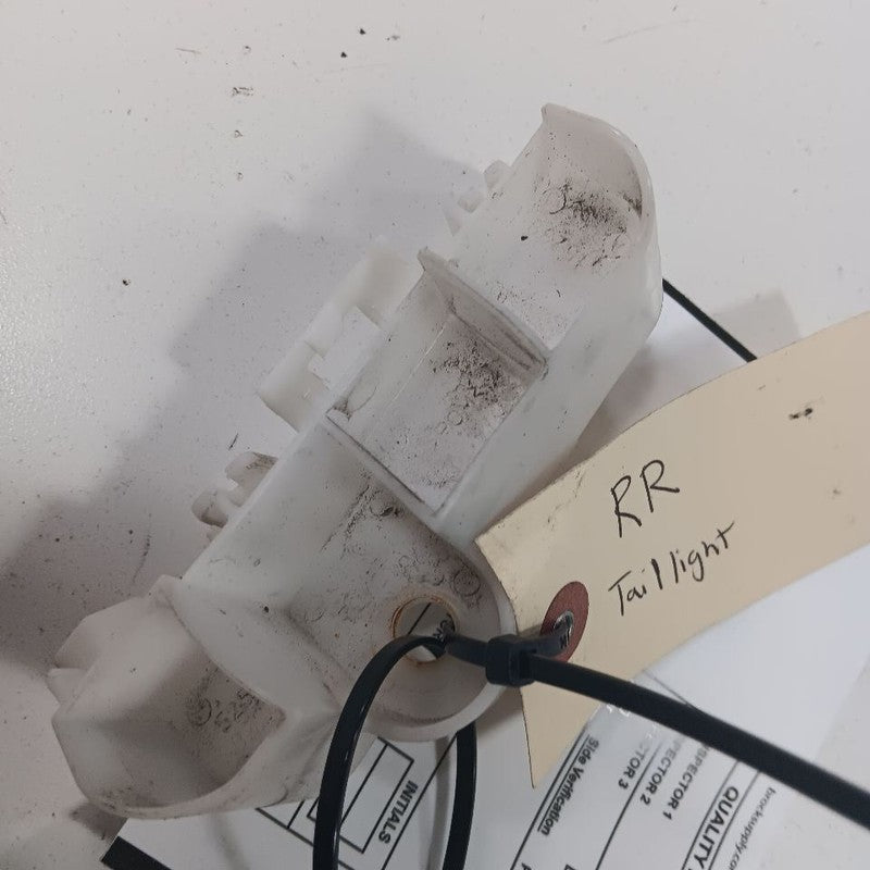 Toyota Corolla Passenger Right Rear Bumper Retainer {52562-02210} 2019 2018 2017