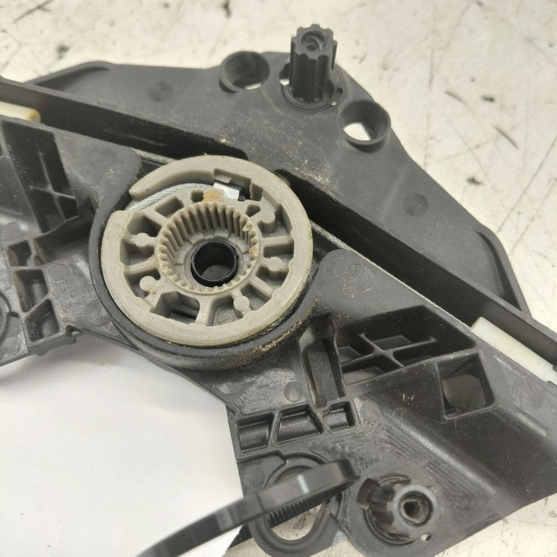 Passenger Rear Window Regulator Track VIN Y 1st Digit SWB Fits 14-18 V