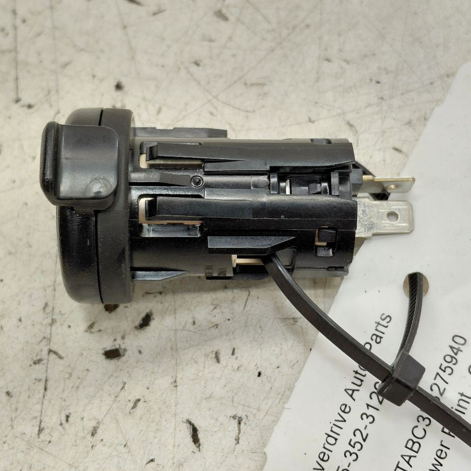 Subaru XV Crosstrek 12V Power Port Socket  2022 2021 2020 2019