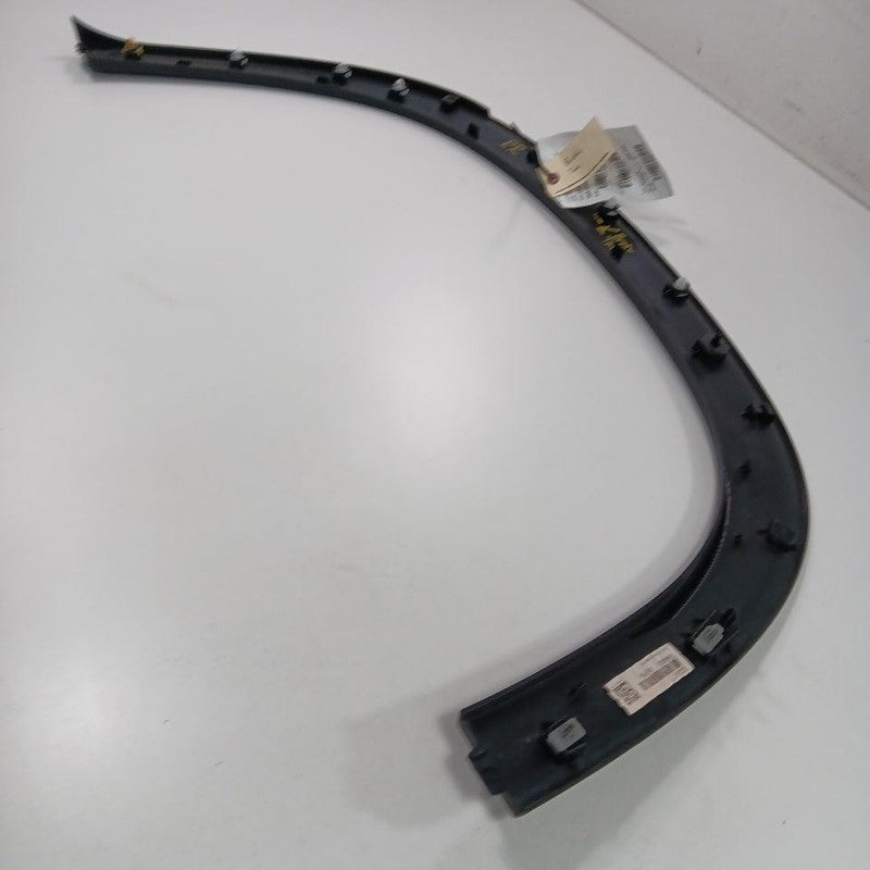 2025 GMC Acadia Passenger Right Rear Fender Flare Broken Tab
