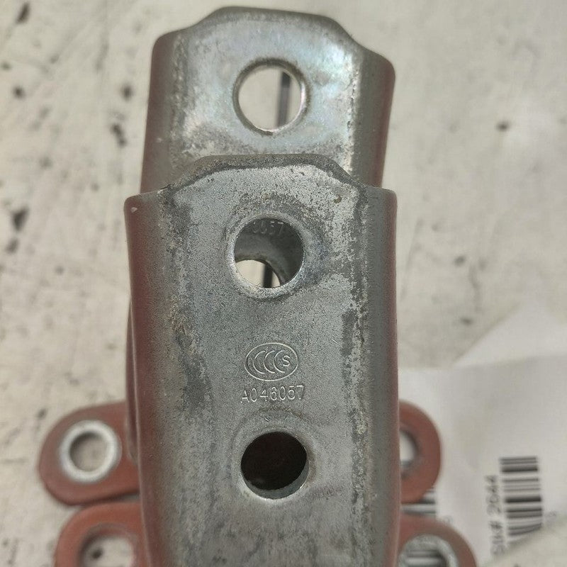 Hyundai Santa Fe Door Hinge Set Left Front Driver  2019 2020