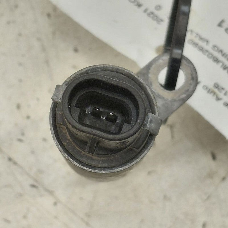 Hyundai Kona Variable Timing Gear Oil Control Valve Solenoid Cylinder 