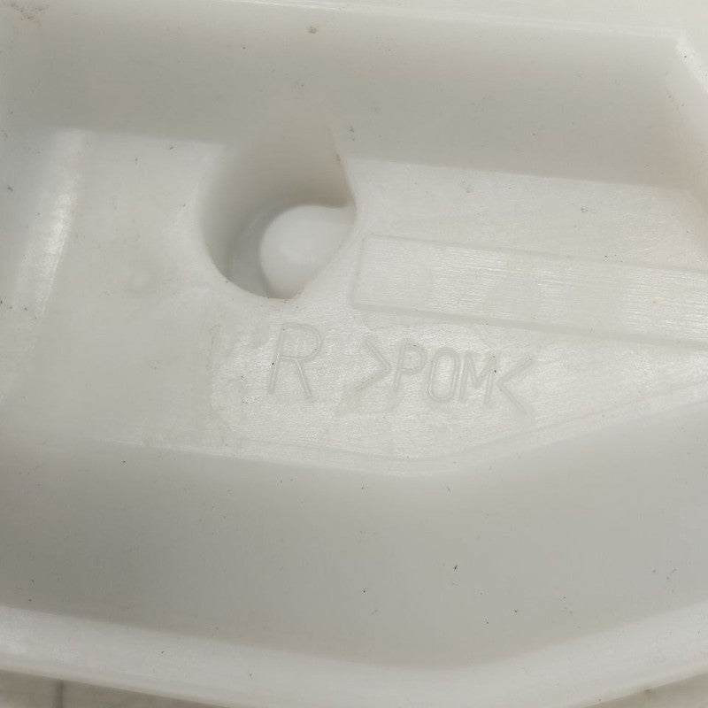 Mitsubishi Outlander   Door Latch Lock Right Passenger Front  2018 201