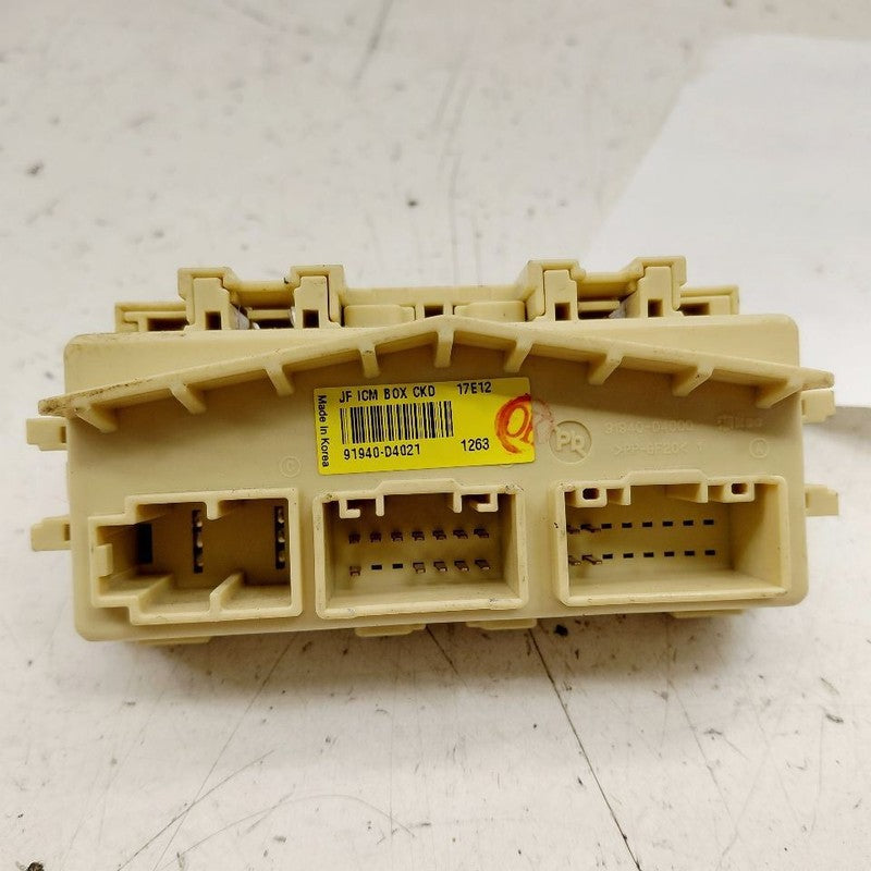 Kia Optima Fuse Relay Junction Box {91940D4021} 2018 2017 2016 OEM
