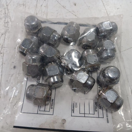 Nissan Kicks Lug Nut Set  2021 2022 2023 2024 OEM
