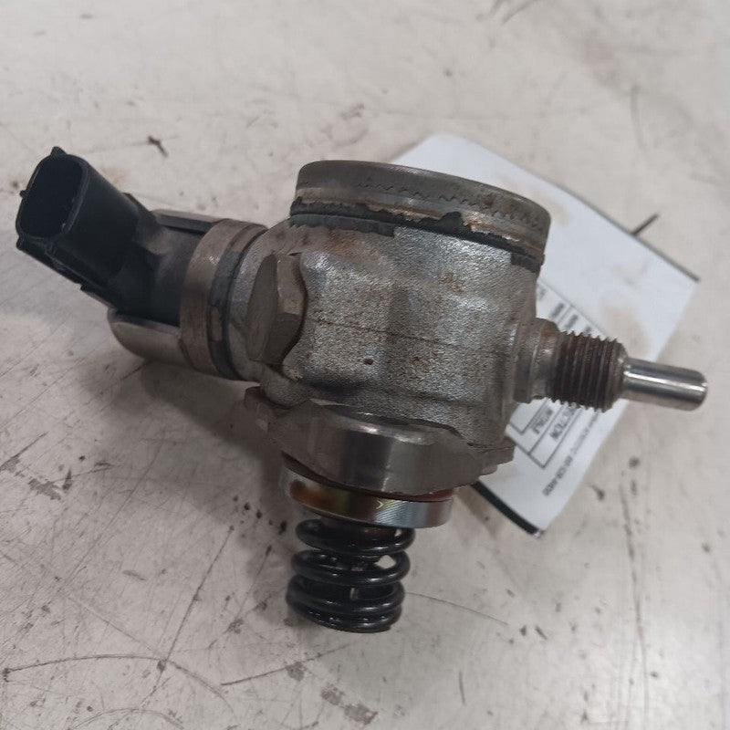 Gas Fuel Pump Engine Mounted 2.0L VIN 2 8th Digit Fits 12-18 Ford Focu
